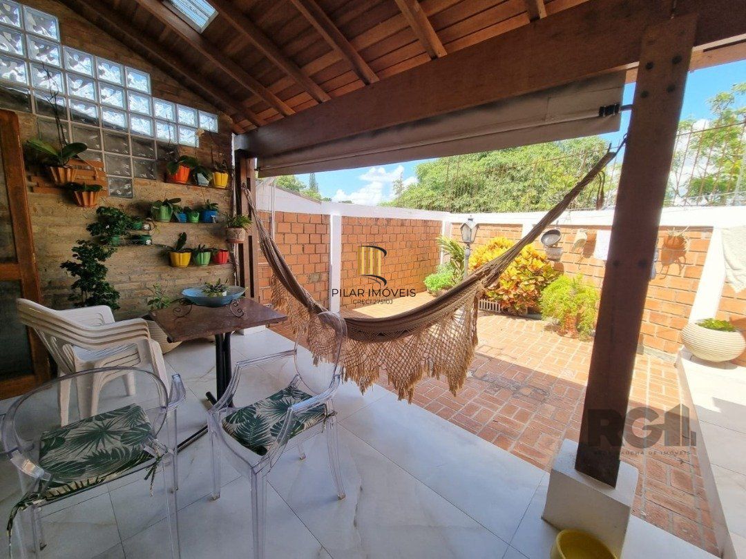 Casa Condomínio Cavalhada 03 Dormitórios Infra Completa