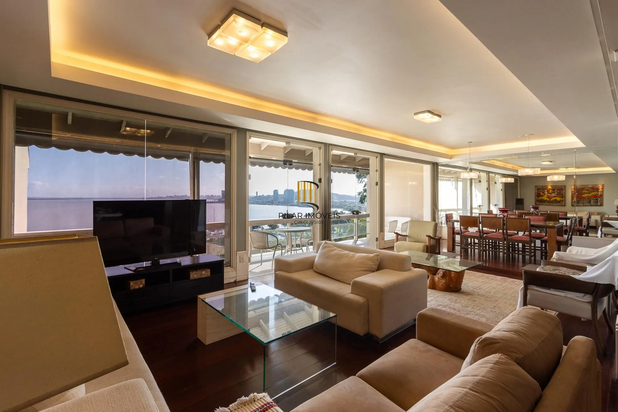 Residência em endereço nobre na Vila Assunção, com vista privilegiada para o Guaíba e clubes náuticos!