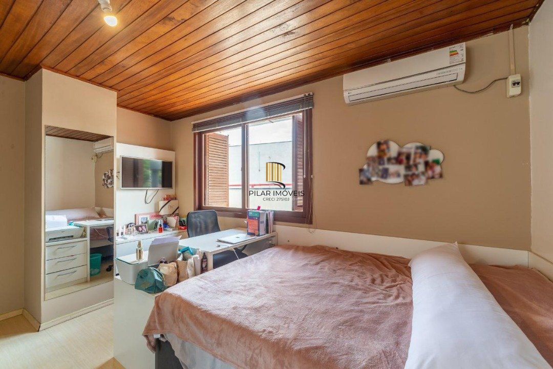 Casa de Condomínio 3 dormitórios no bairro Ipanema