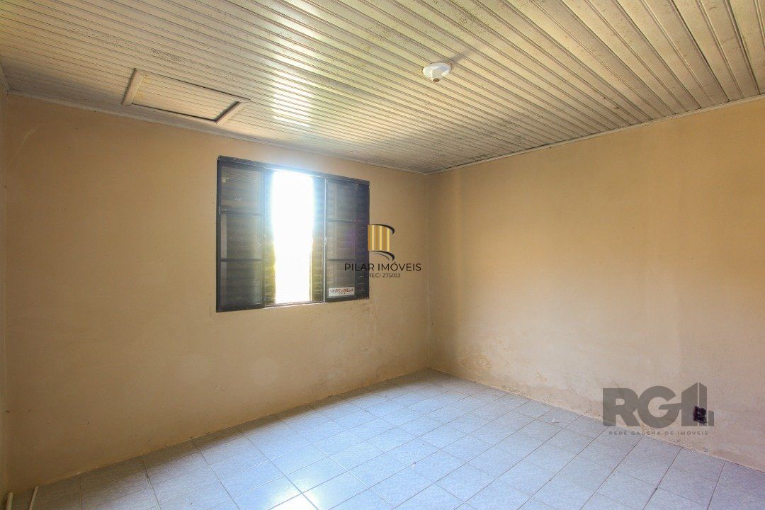 Casa de 2  dormitórios 1 vaga e um amplo pátio na Hípica Porto Alegre 