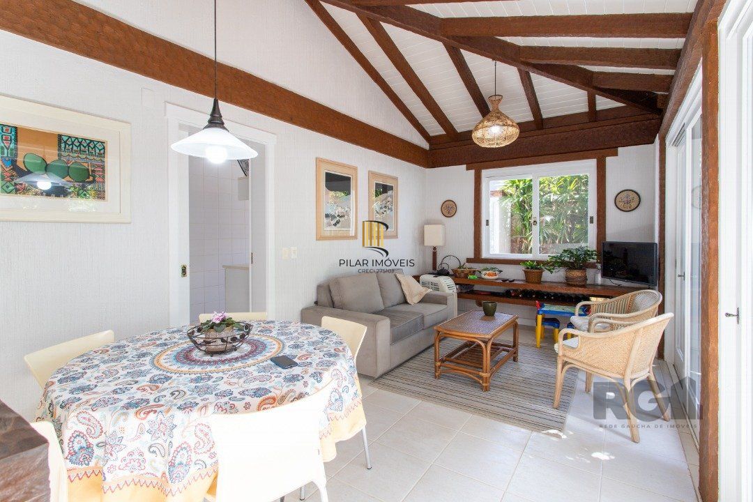 Casa para venda - 321m² - 4 suítes - Chapéu do Sol