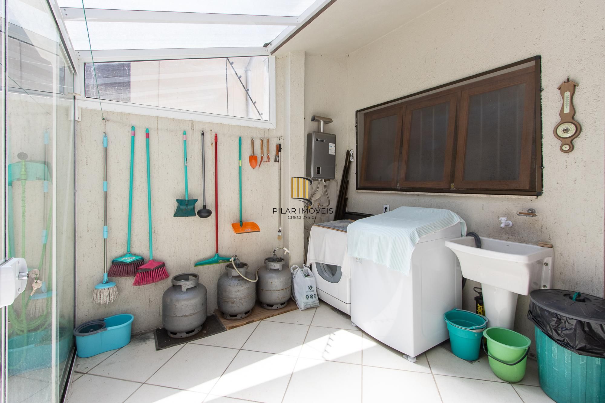 Casa Condominio  - 197m² de aréa nprivativa, 03 dormitórios 01 suites, 02 vagas - Tristeza