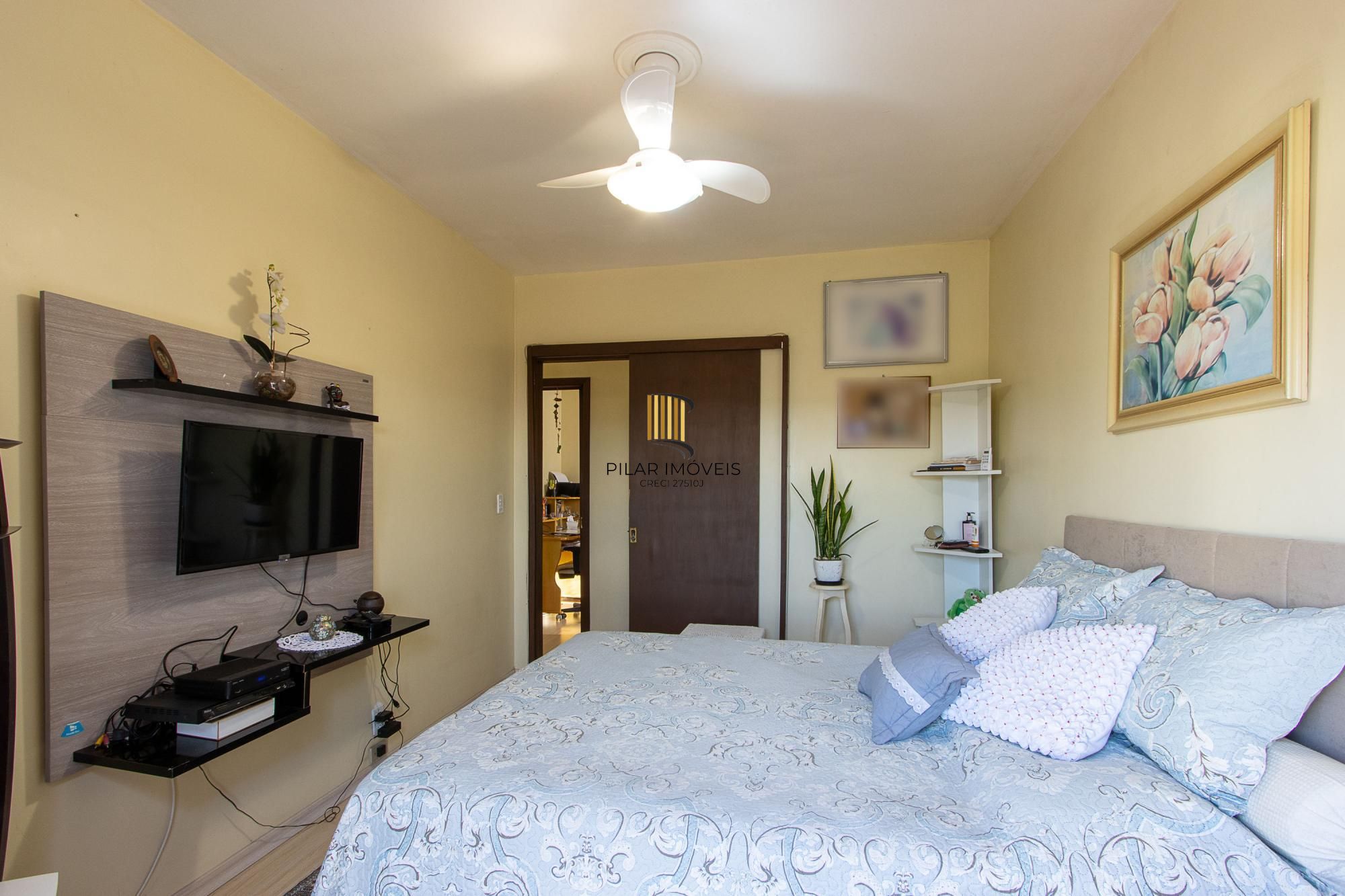 **Casa de 05 dormitórios, 03 suítes, 06 Banheiros, com 315,10m² privativos na Vila Conceição, Porto Alegre, RS**