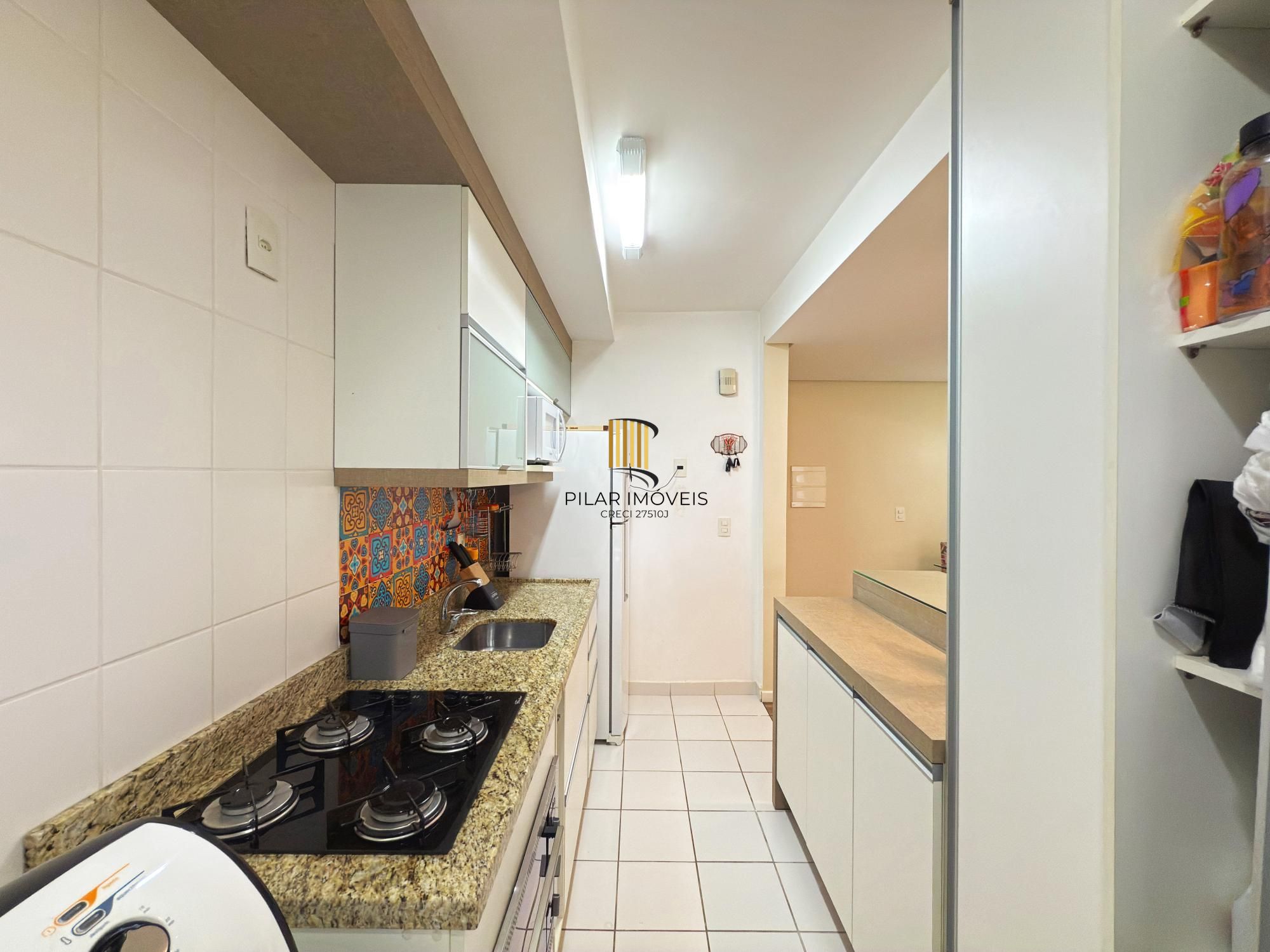 Apartamento de 3 dormitórios, 1 suíte e 2 vagas de garagem cobertas.