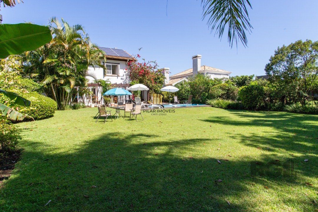 Casa para venda - 321m² - 4 suítes - Chapéu do Sol
