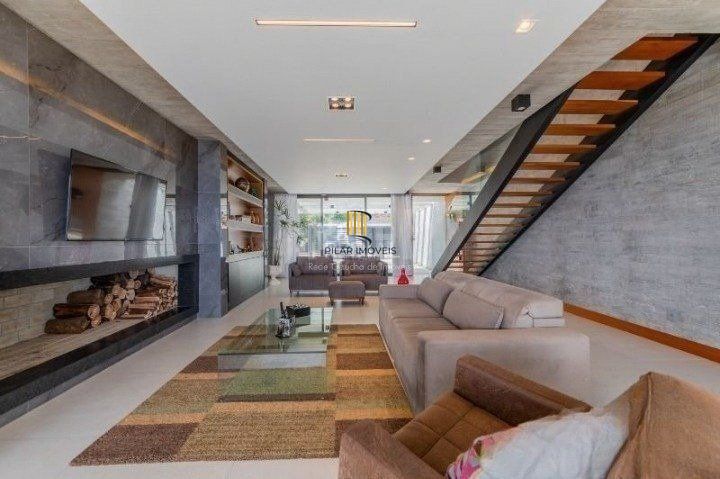 Casa para Venda - 523m², 3 dormitórios, sendo 3 suites, 4 vagas - Sétimo Céu