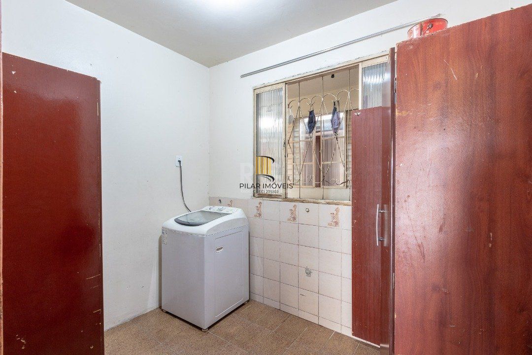 Casa para Venda - 161m², 3 dormitórios, 3 vagas - Nonoai