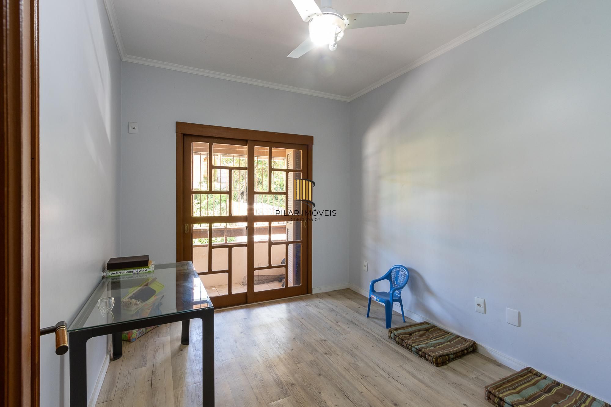 Casa 3 dormitórios no bairro Espírito Santo