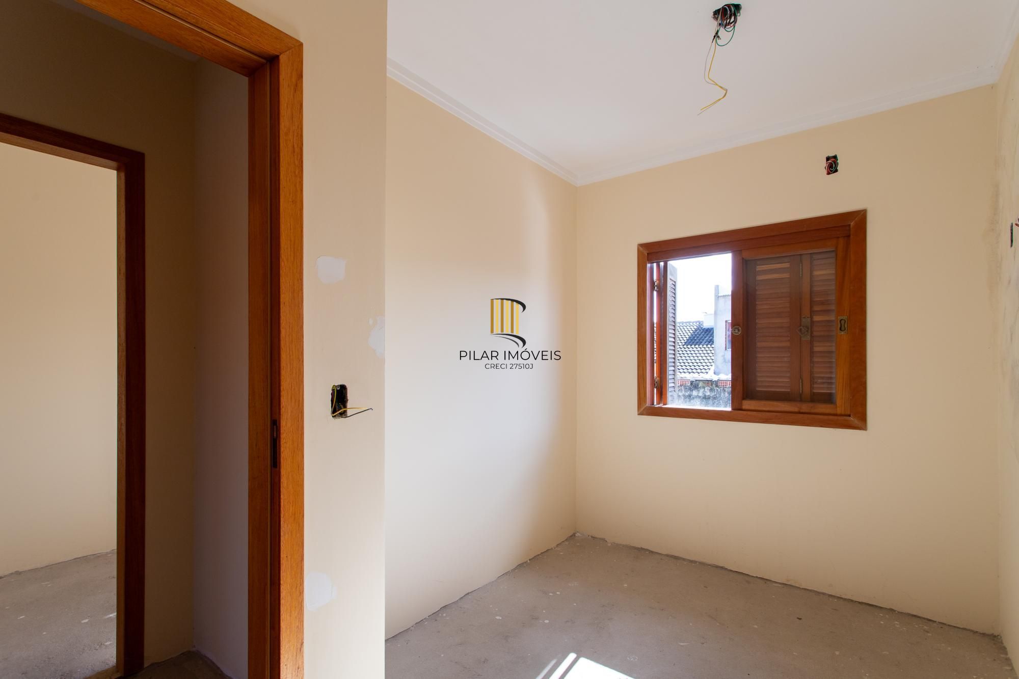 Casa para Venda - 115m², 3 dormitórios, sendo 1 suites, 2 vagas - Urubatã
