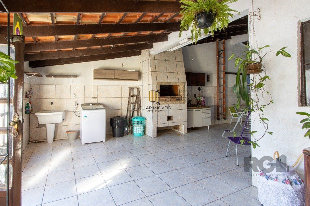 Sobrado para Venda - 170m², 3 dormitórios, sendo 1 suites, 2 vagas - Serraria