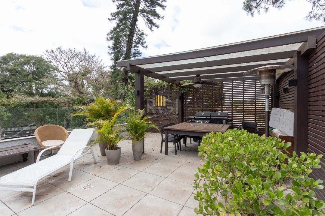 Casa para Venda - 800m², 3 dormitórios, sendo 3 suites, 4 vagas - Vila Assunção