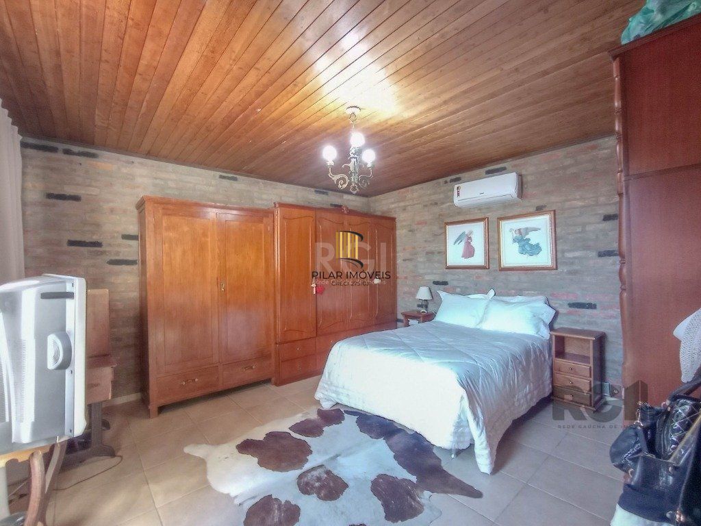 Casa para venda com 4 dormitórios no bairro Cristal