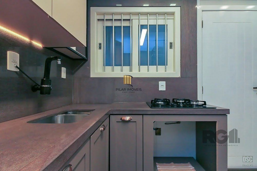 Casa em  condomínio 3 dormitórios na Av Otto Niemeier