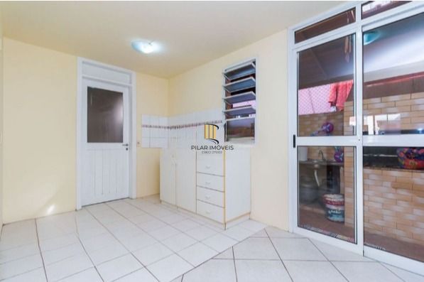 Casa em condomínio com 3 dormitórios, suíte, espaço gourmet.