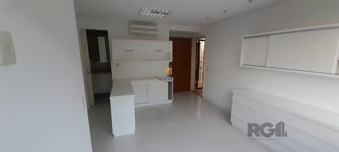 Excelente Sala Mobiliada na Wenceslau Escobar enfrente ao Paseo