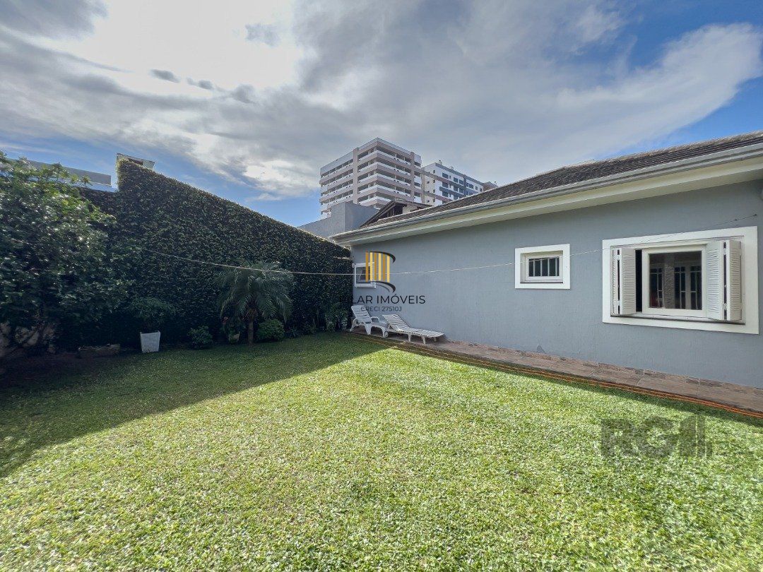 Casa Térrea mobiliada com 5 dormitórios 350m² de área - Navegantes - Capão da Canoa