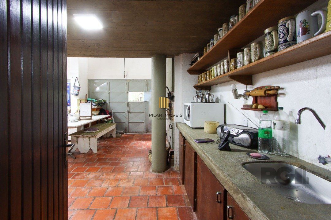 Casa para Venda - 393m², 4 dormitórios, sendo 2 suites, 4 vagas - Ipanema