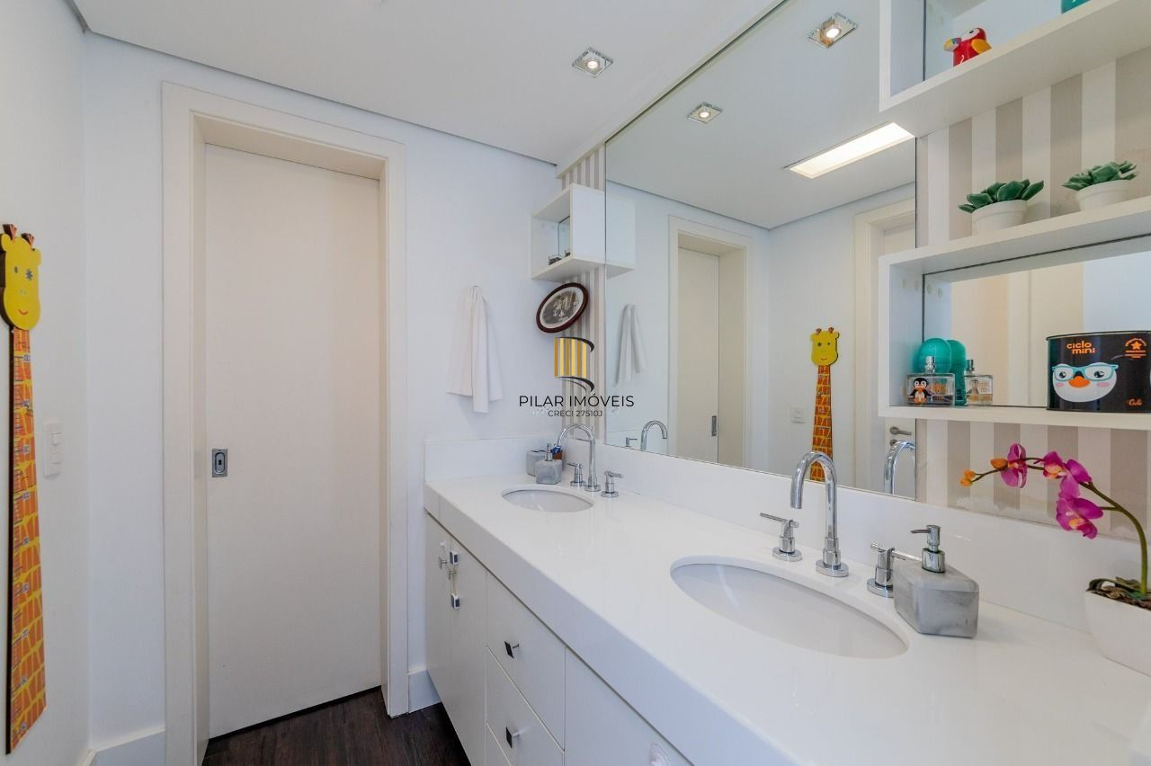 APARTAMENTO IMPECÁVEL - CONFORTO E SOFISTICAÇÃO