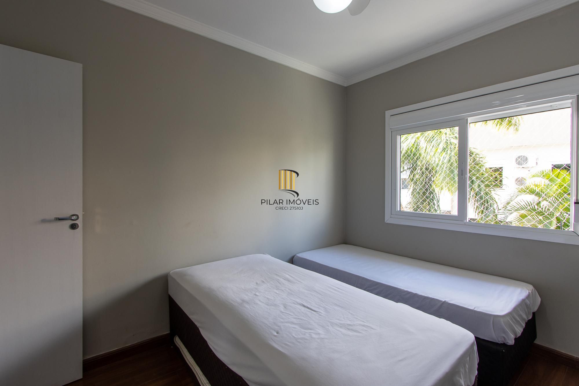 Casa Condominio 2 Dormitório(s) Bairro Hípica