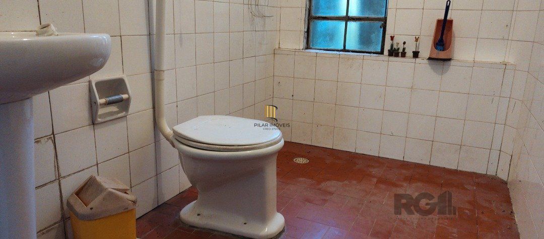 Casa com 4 quartos, suite, piscina, amplo terreno - Bairro Sétimo Céu
