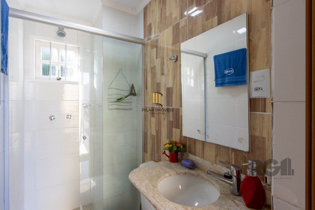 Casa para Venda - 204m², 3 quartos, 2 suites, 1 vaga - Caminhos do Sol - Guarujá