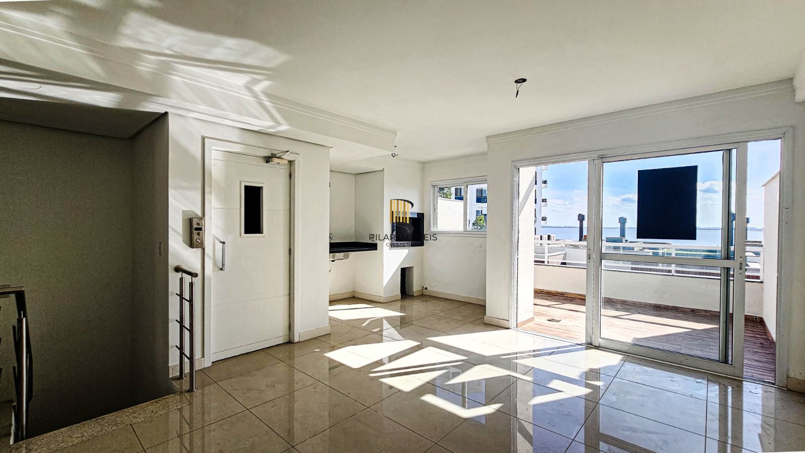 Casa 3 andares de 250,88m², com elevador novo