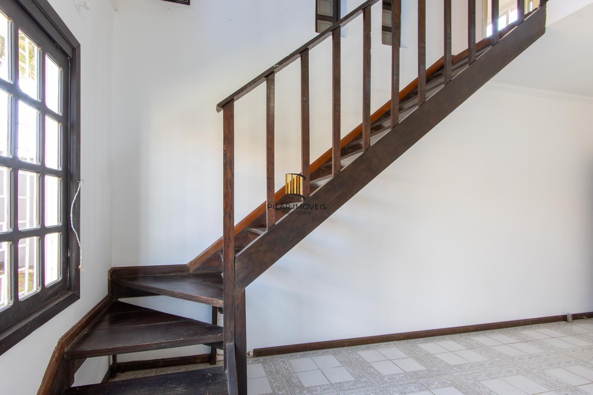 Casa Residencial à Venda no Bairro Guarujá, Porto Alegre, RS