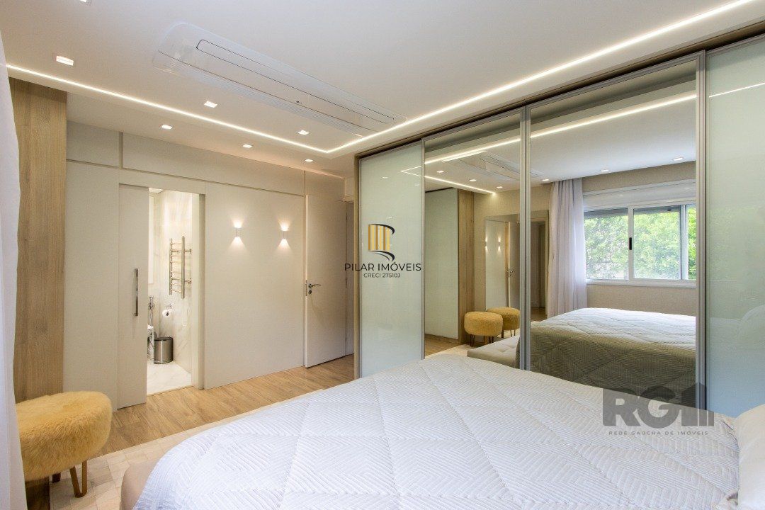 Casa em condomínio fechado,  com 3 quartos,  suíte, 3 banheiros e 2 vagas - Bairro Teresópolis