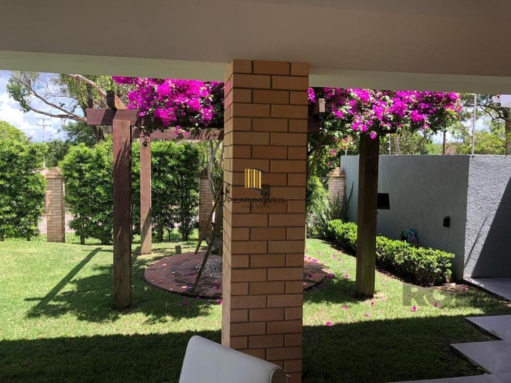 Casa 4 dormitórios no bairro Centro
