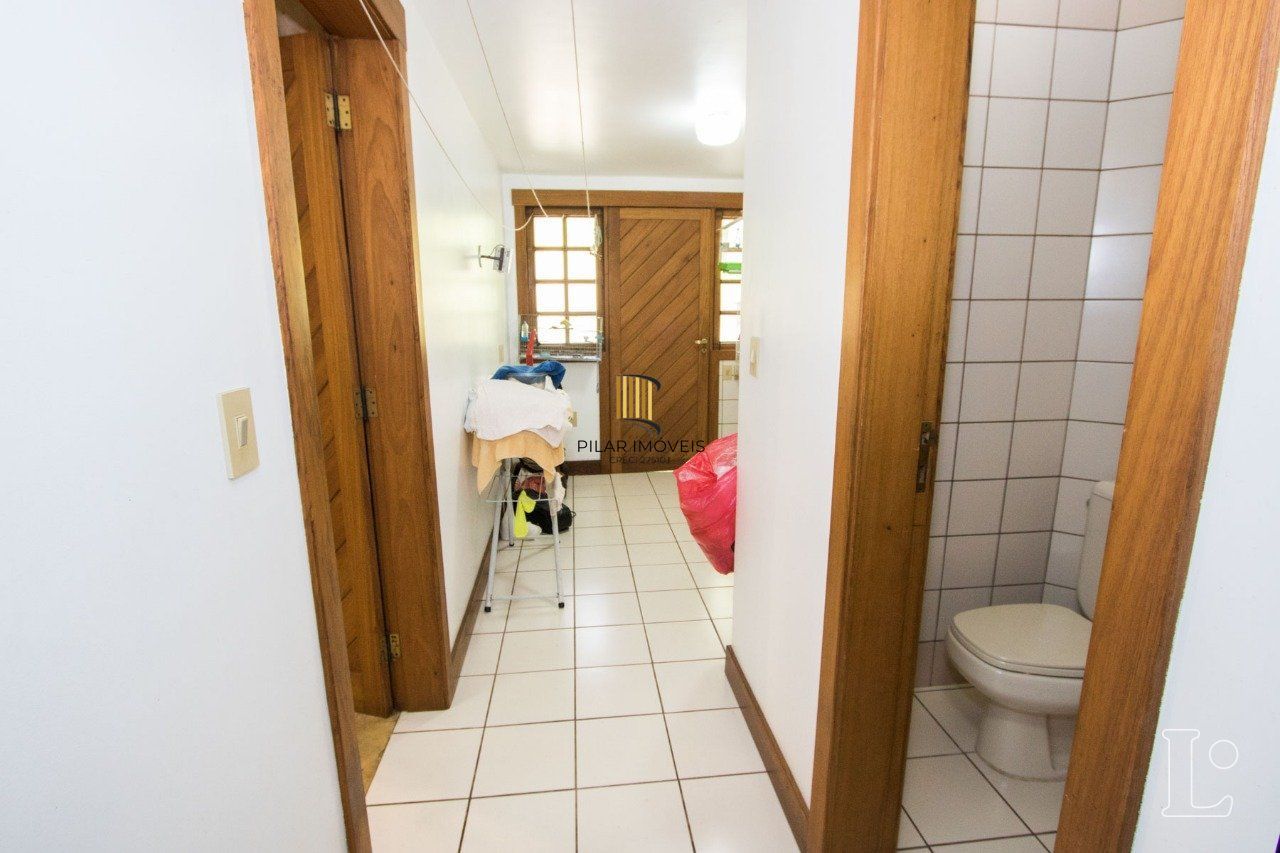 Casa para Venda - 427m², 4 dormitórios, sendo 1 suites, 4 vagas - Jardim Isabel