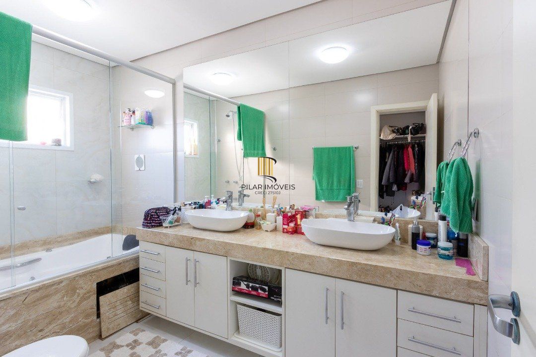 Casa Condominio para Venda - 203.02m², 3 dormitórios, sendo 3 suites, 4 vagas - Hípica