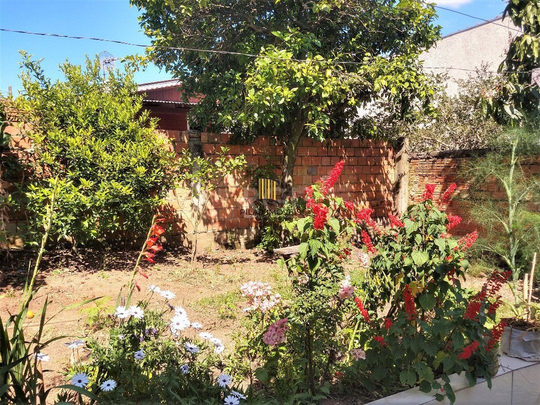 Casa para Venda - 81m², 2 dormitórios, 4 vagas - Vila Nova