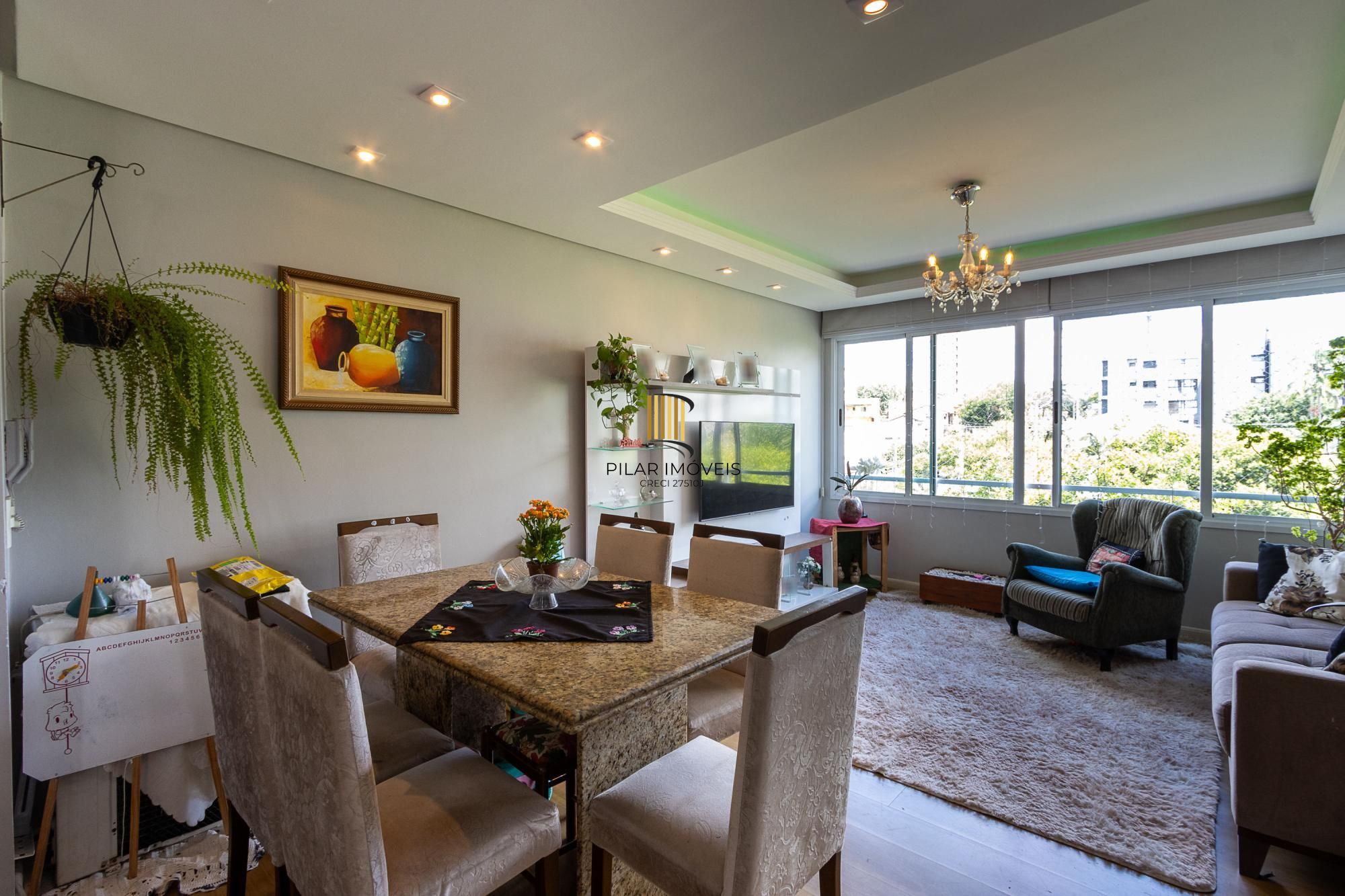 **Apartamento Mobiliado de 3 Quartos na Tristeza, Porto Alegre - Venda por R$ 595.000,00** - Pilar Imóveis