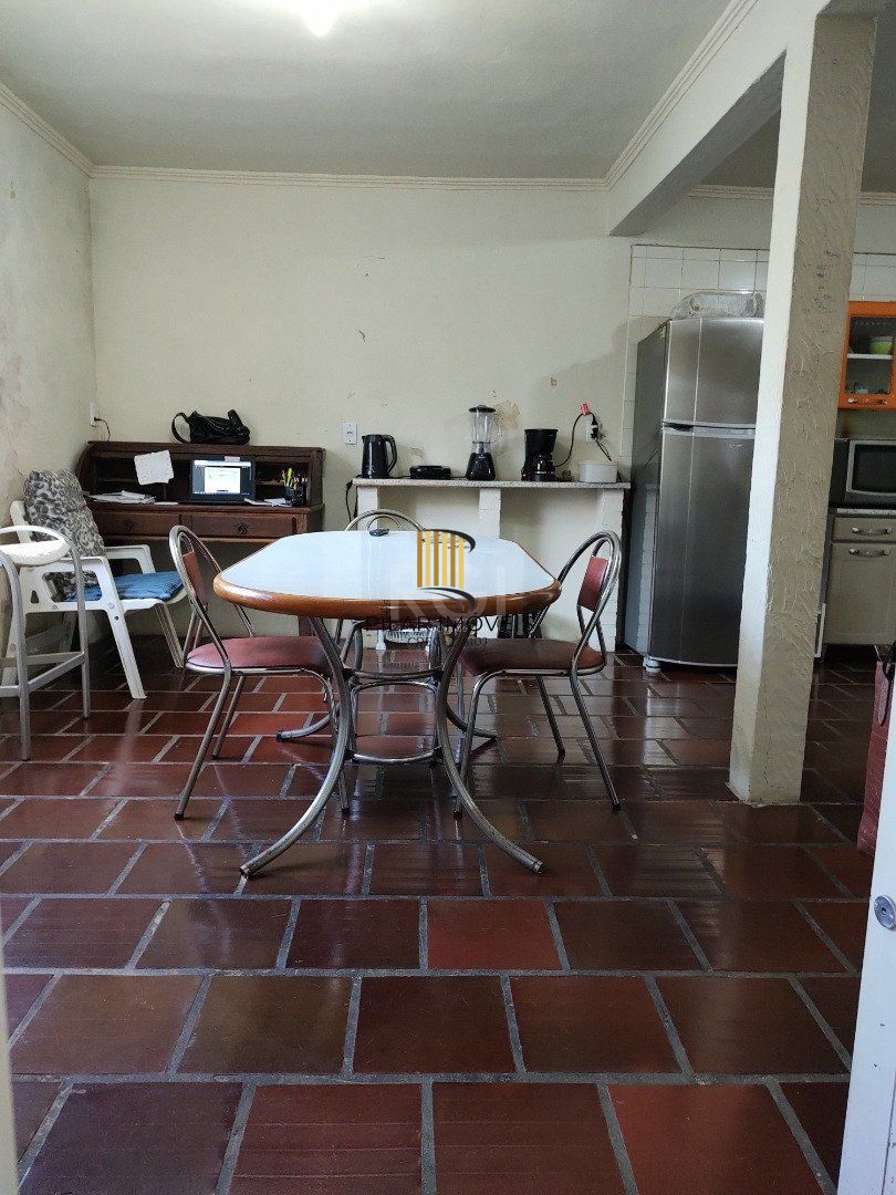 Casa 3 dormitórios no bairro Partenon
