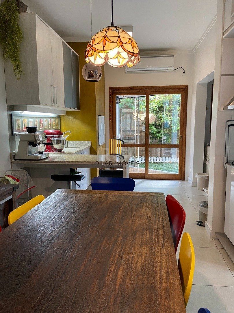 Casa Condominio para Venda - 220.89m², 3 dormitórios, sendo 1 suites, 2 vagas - Tristeza