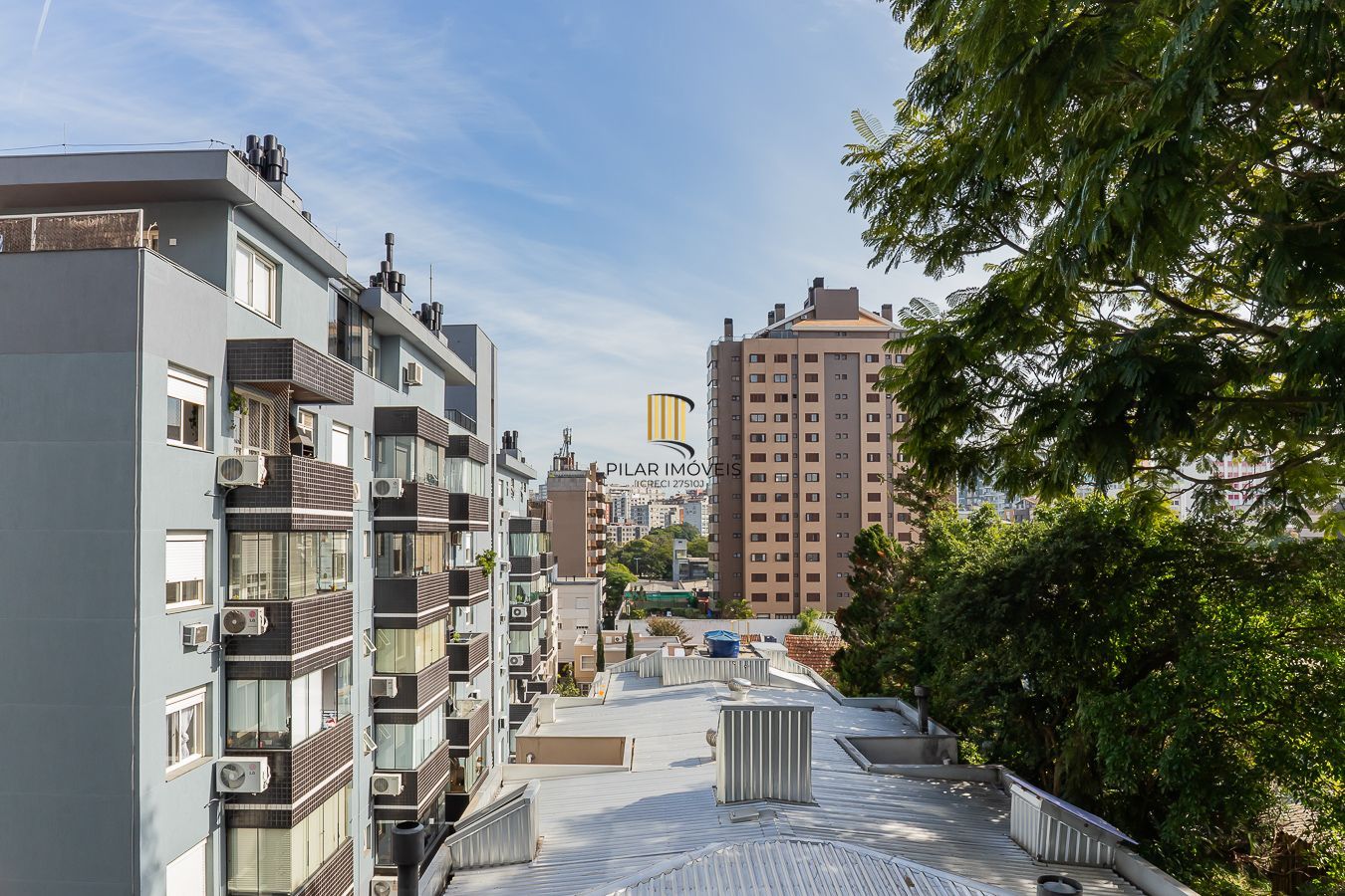 Apartamento 3 dormitórios, 3 vagas e 259 m² no bairro Auxiliadora.