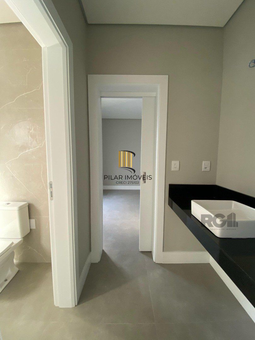 Casa de Condomínio 4 dormitórios no bairro Centro