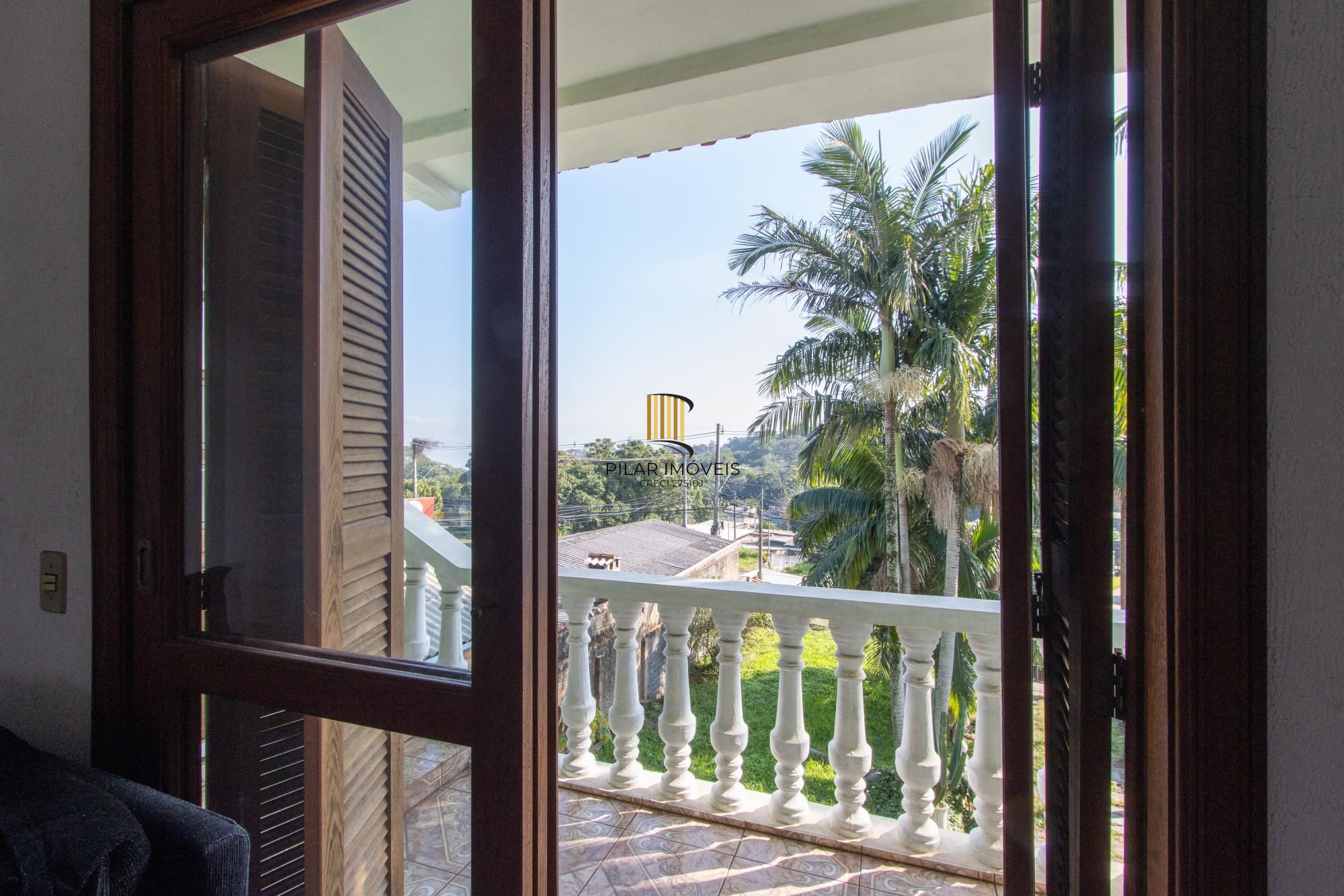 Casa 3 dormitórios no bairro Espírito Santo