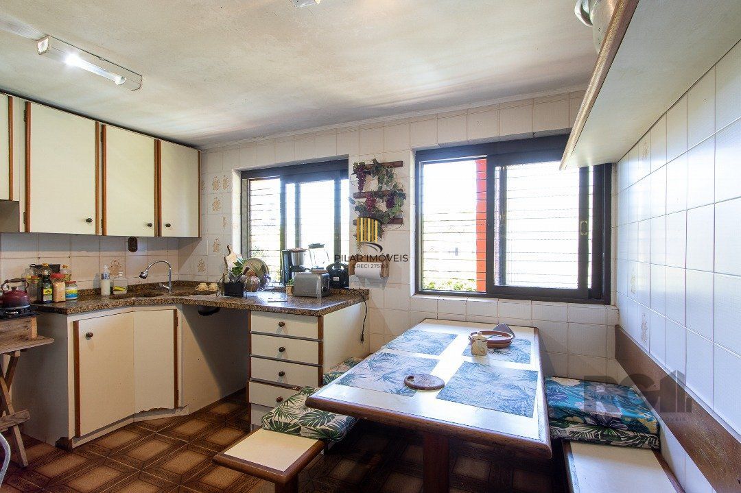 Casa para Venda - 572m², 5 dormitórios, sendo 1 suites, Cavalhada