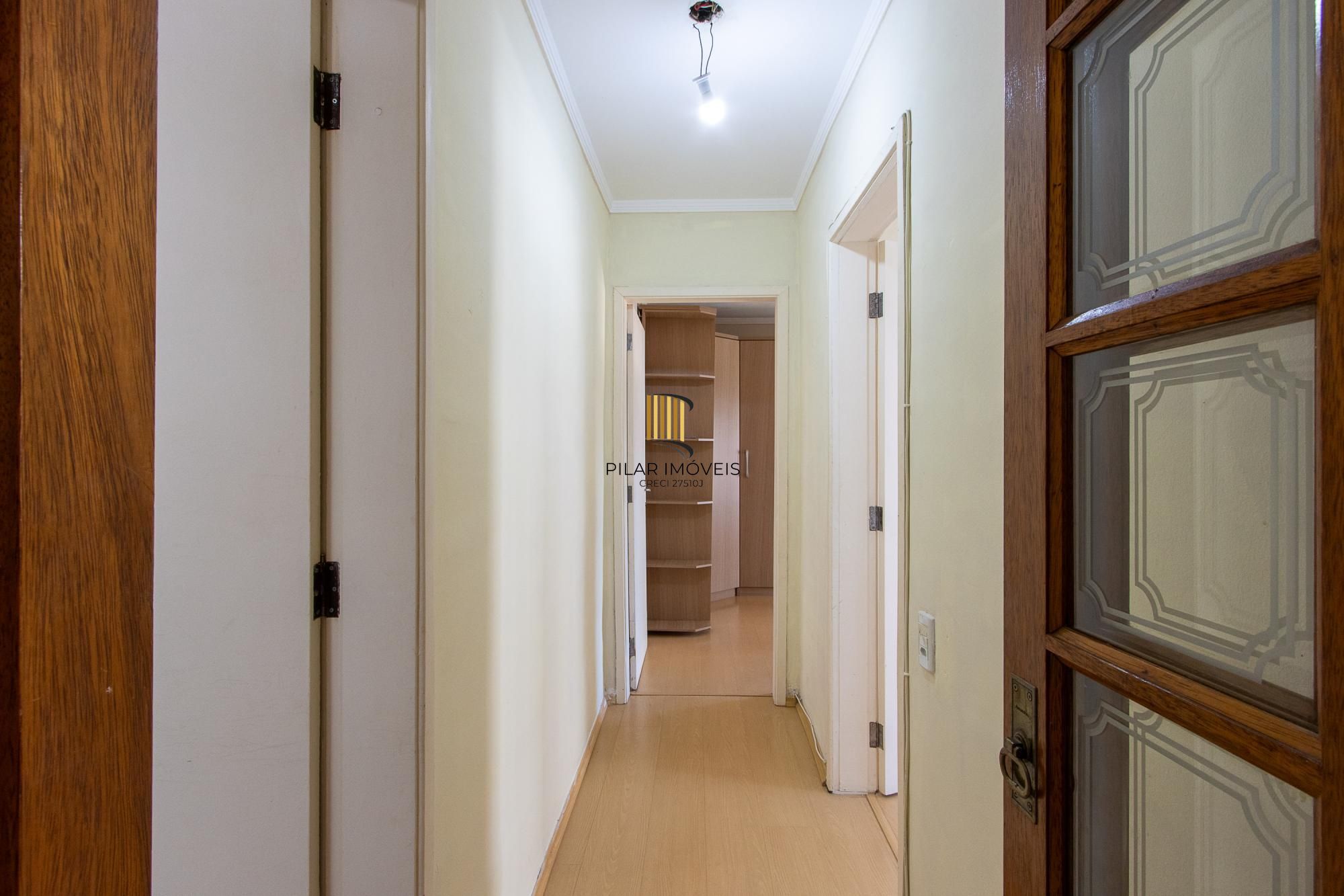 Excelente Apartamento 2 Dormitórios na Av. Wenceslau Escobar