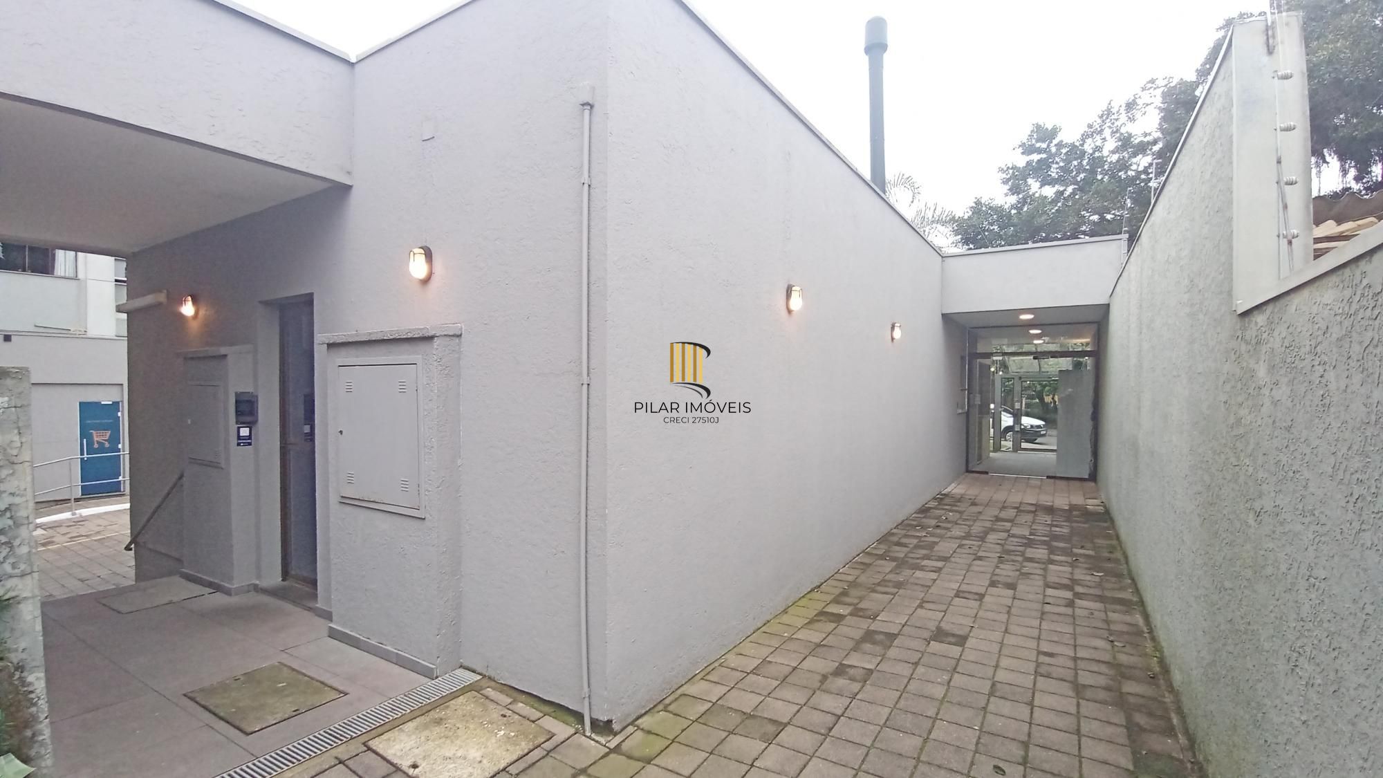 Apartamento com 3 dormitórios e 2 vagas, no bairro Ipanema