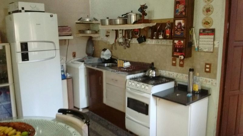 Casa para Venda - 200m², 3 dormitórios, 2 vagas - Centro