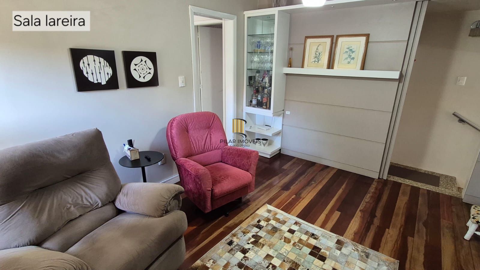 Excelente casa de 4 dormitórios, 1 suíte e 2 vagas em Novo Hamburgo.