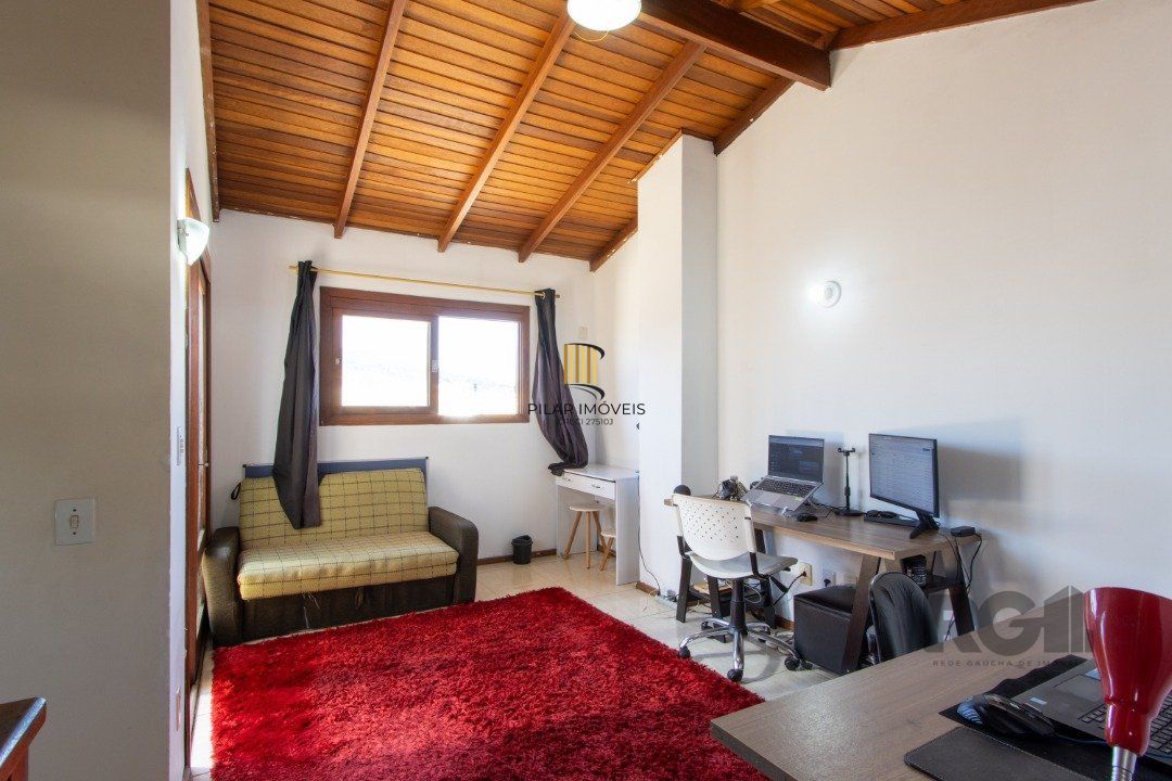 Casa para Venda - 135m², 3 dormitórios, sendo 1 suites, Hípica