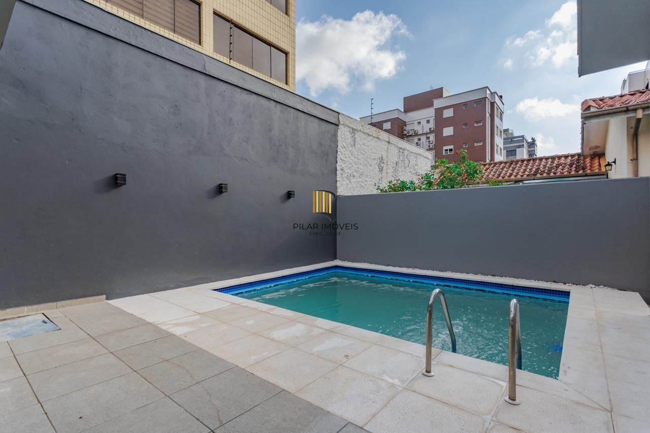 Casa de 3 dormitórios á venda no Jardim Lindóia em Porto Alegre