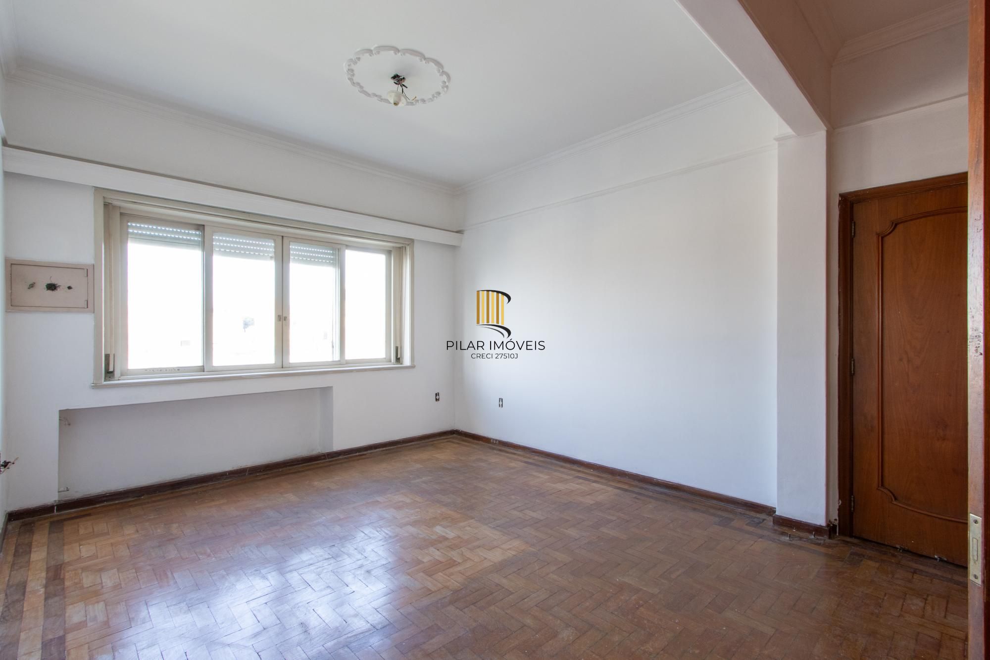 Apartamento para Venda - 238m², 3 dormitórios, sendo 1 suites, 1 vaga - Floresta