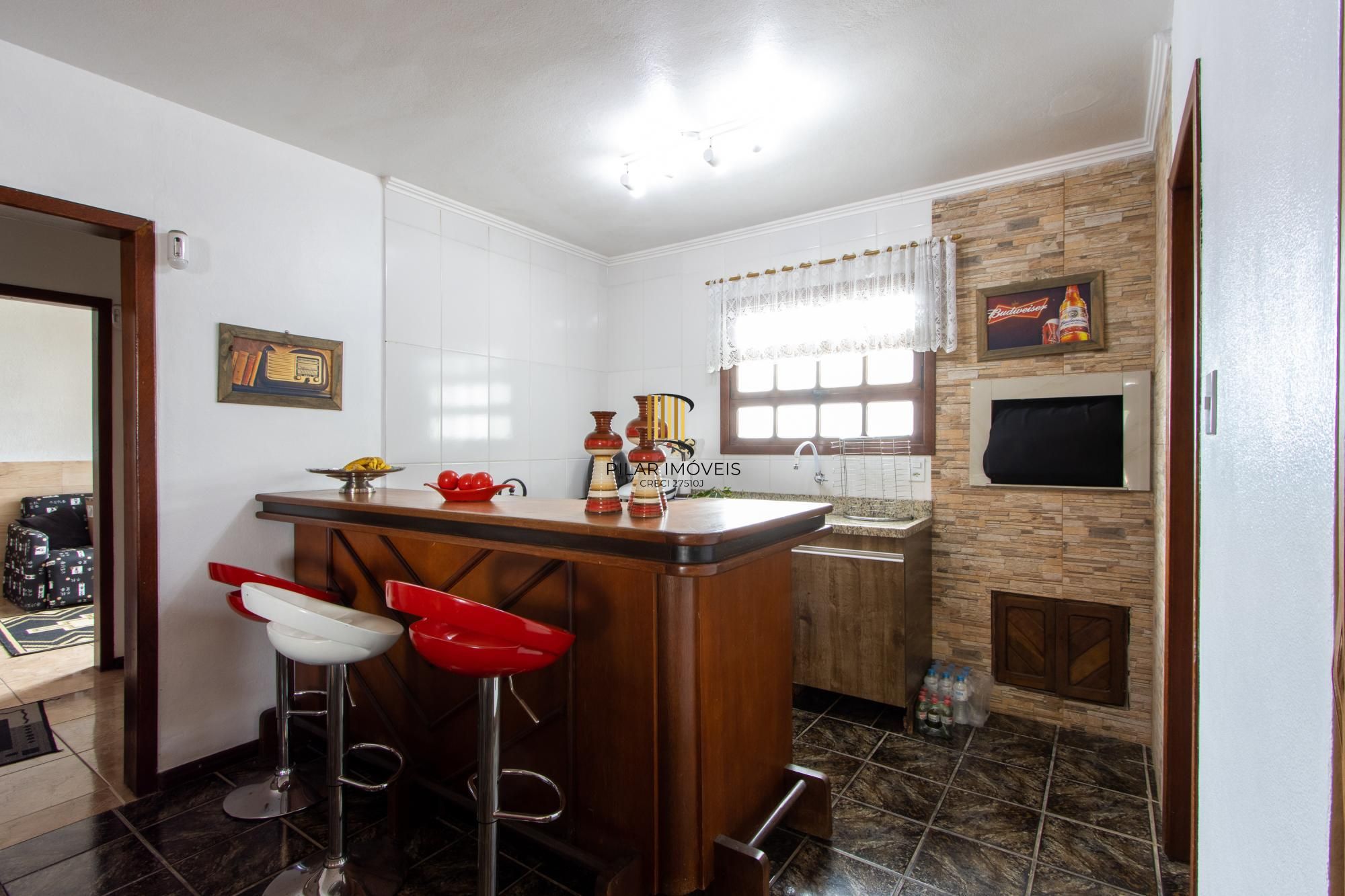 Casa em Vila Nova, Porto Alegre! Com 160m² de área privativa e um total de 899m²