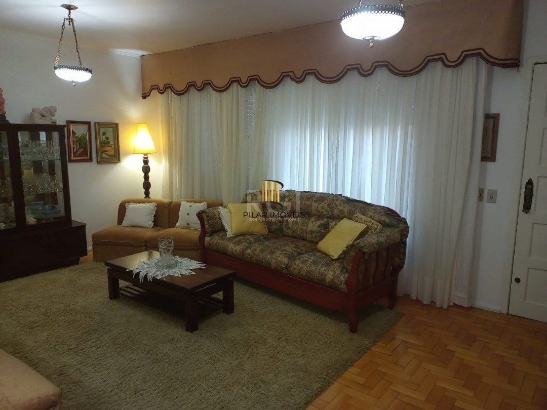 Casa para Venda - 220m², 3 dormitórios, sendo 1 suites, 1 vaga - Camaquã - Pilar Imóveis
