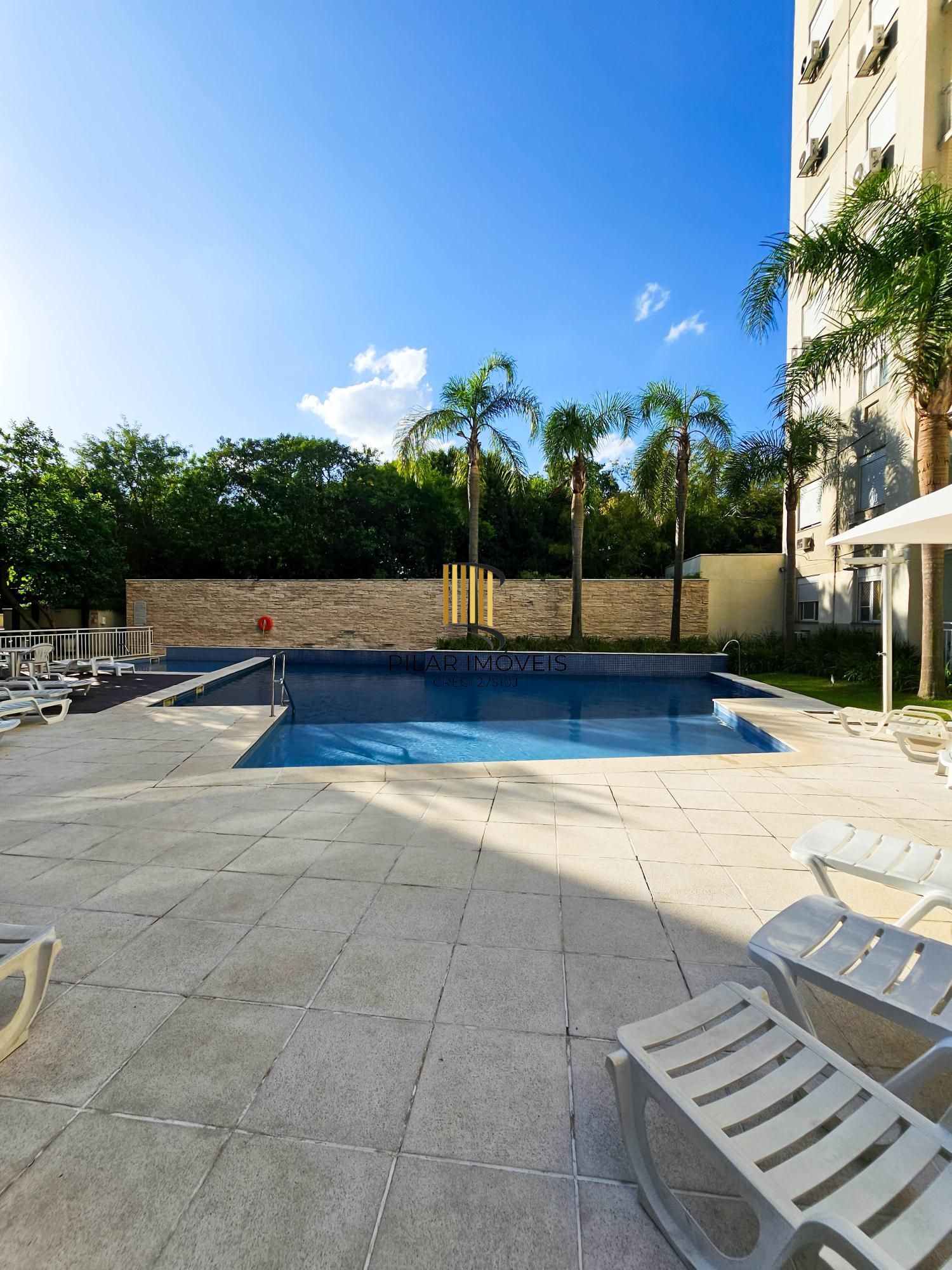 Apartamento de 2 quartos, com suíte, churrasqueira, vaga escruturada, infra completa, na zona sul.