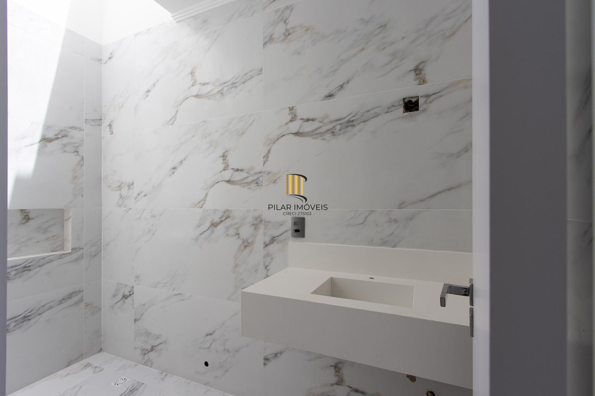 Casa em condomínio com conforto e exclusividade no bairro Tristeza